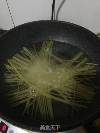 肉末番茄意大利面的做法步骤：1