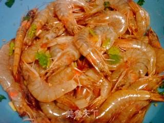 油焖大虾的做法步骤：1