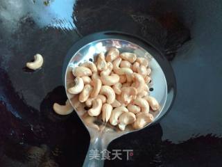 西芹腰果的做法步骤：3