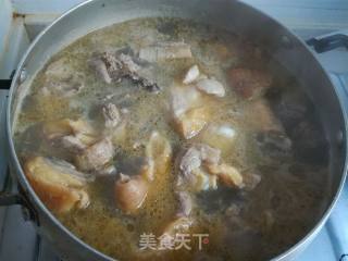 #东北名菜#小笨鸡炖榛蘑的做法步骤：2