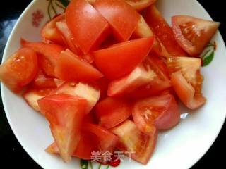 #妈妈的味道#西红柿烧银鱼的做法步骤：2