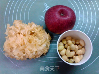 白果苹果银耳羹的做法步骤：1