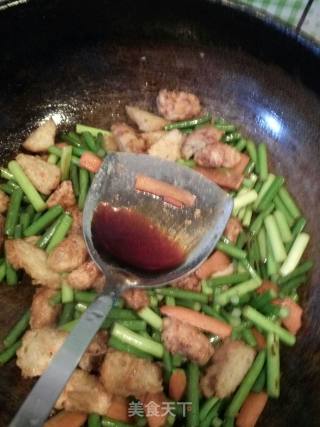 土豆丸子炒蒜苔的做法步骤：11