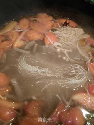 西红柿金针菇粉丝鸡蛋汤的做法步骤：13