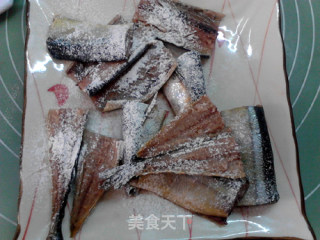 日式沙拉汁烧秋刀鱼的做法步骤：3