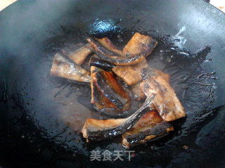 日式沙拉汁烧秋刀鱼的做法步骤：9