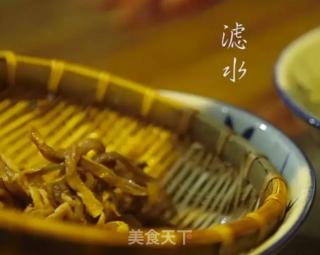 潮音潮人：菜脯丝炖乖补干的做法步骤：4