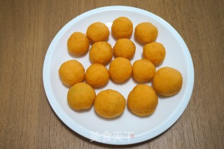 南瓜糯米豆沙丸子的做法步骤：6