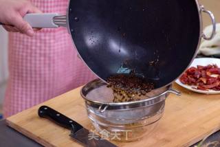 詹姆士版香辣帝王蟹的做法步骤：5