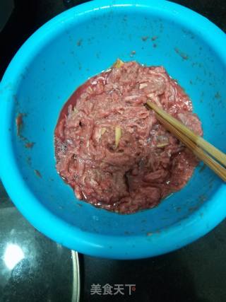 牛肉粥的做法步骤：2