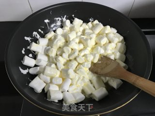 花生牛轧糖的做法步骤：4