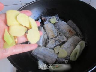 红烧刀鱼的做法步骤：5