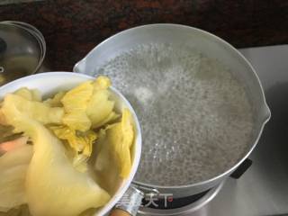 小象拔蚌酸菜汤的做法步骤：6
