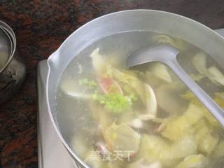 小象拔蚌酸菜汤的做法步骤：10