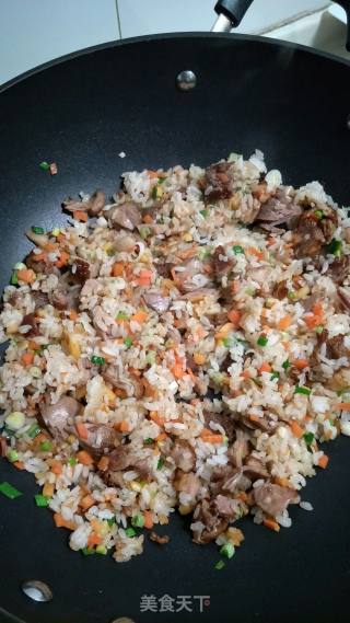 鸭肉炒饭的做法步骤：2