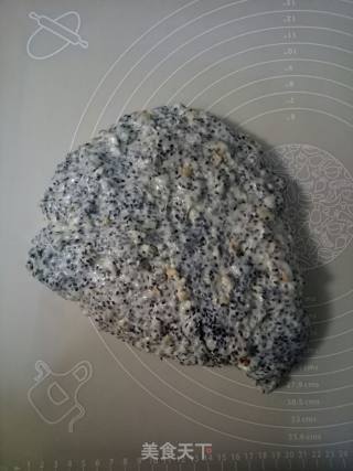 花生芝麻牛轧糖的做法步骤：8