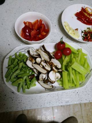 蔬鲜烩的做法步骤：1
