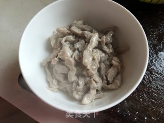 双菇炒肉丝的做法步骤：6