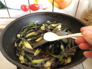 XO酱炒紫菜苔的做法步骤：5