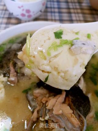三文鱼头炖豆腐的做法步骤：7