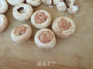 酿口蘑的做法步骤：4