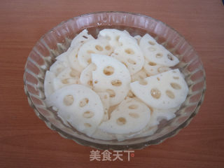 清炒莲藕的做法步骤：2