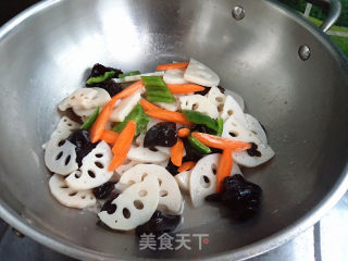 清炒莲藕的做法步骤：9