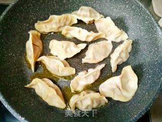 蛋爆饺的做法步骤：4