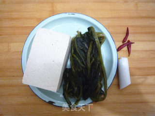 雪菜烧豆腐的做法步骤：1