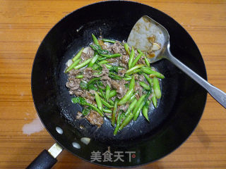 牛肉炒菜心的做法步骤：12