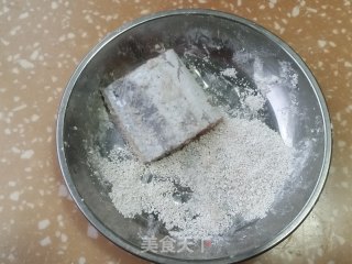 红烧带鱼的做法步骤：3