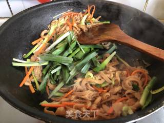 青蒜炒牛百叶的做法步骤：12