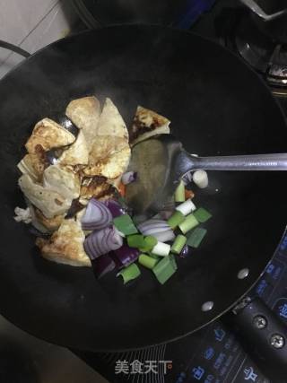 青蒜香煎豆腐的做法步骤：3