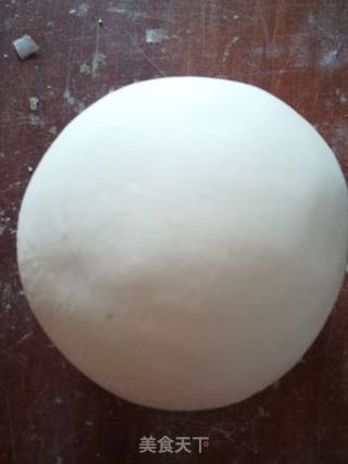 火腿葱油饼的做法步骤：1