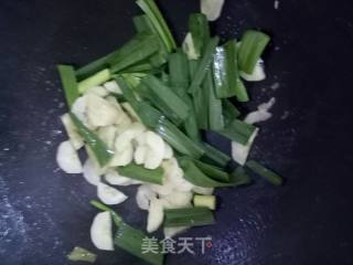 黄瓜炒鱿鱼的做法步骤：6
