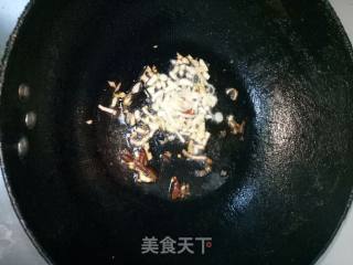炝拌蕨根粉的做法步骤：1