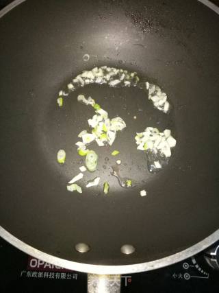 西兰花炒猪肝的做法步骤：5