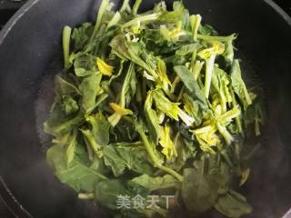 浇汁儿菠菜的做法步骤：2