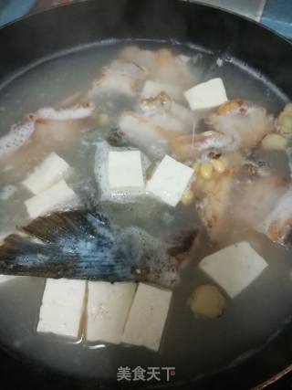 鱼骨豆腐汤的做法步骤：4
