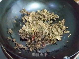 梅菜扣肉的做法步骤：1