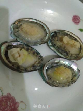 蒜蓉鲍鱼的做法步骤：1
