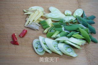 炒鱼籽的做法步骤：2