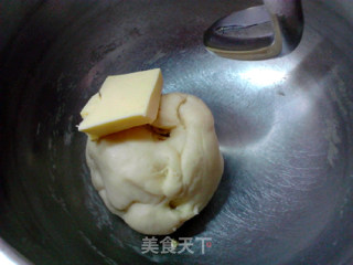 黑椒牛肉披萨的做法步骤：3