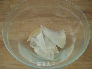 鱼翅排骨汤的做法步骤：2