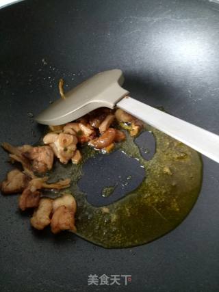 小炒冻豇豆的做法步骤：1