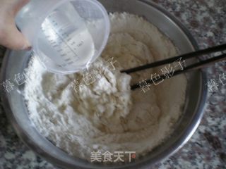 大油条的做法步骤：1