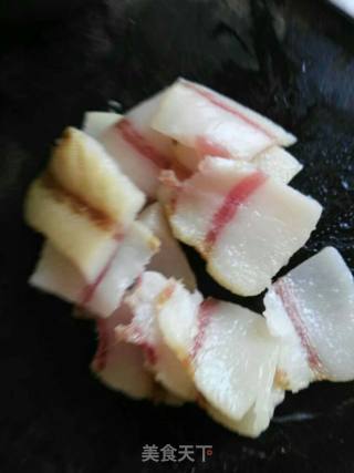 腊肉炒菜苔的做法步骤：2