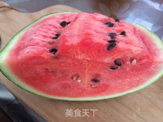 西瓜摆盘的做法步骤：1