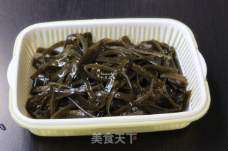 新春开胃菜，凉拌海带丝的做法步骤：3