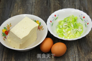 好吃停不下嘴巴的豆腐丸子的做法步骤：1